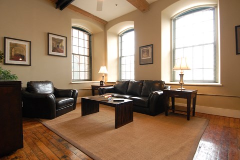 Floor plan for studio, 1 bath, 728 sqft